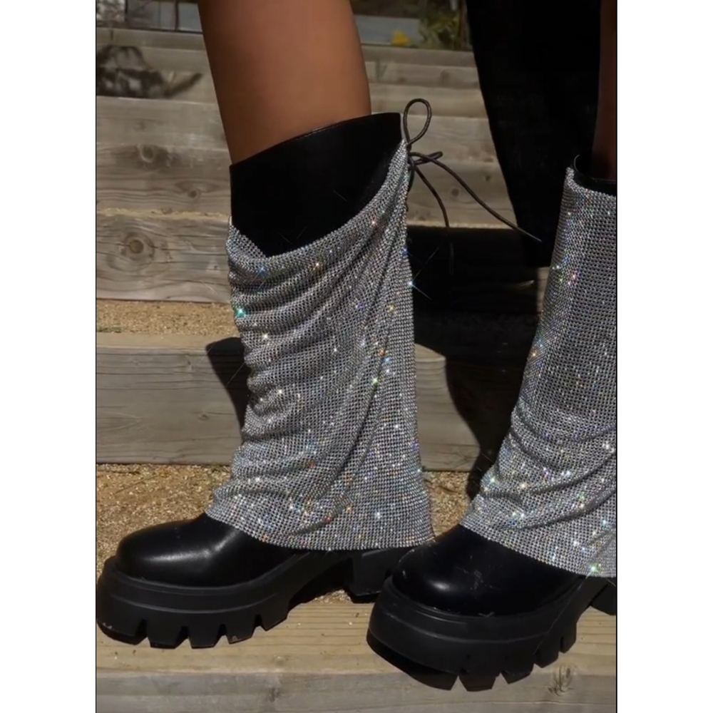𝙉𝙀𝙒 𝙄𝙉🖤📽Festival Girl Era Embellished Chunky Platform Boots - Black